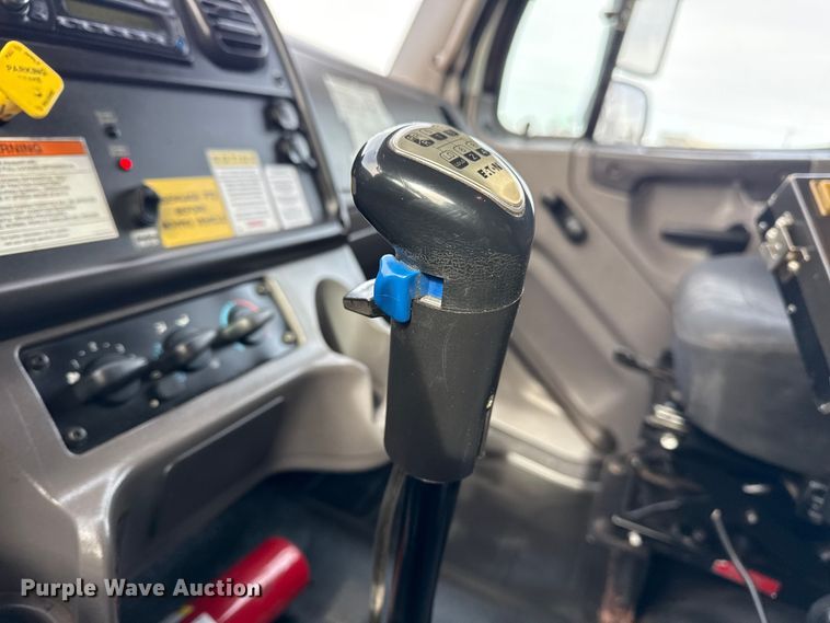 image for item EG1905 2016 Freightliner 108SD crane truck