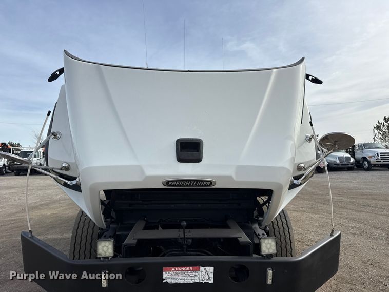 image for item EG1905 2016 Freightliner 108SD crane truck