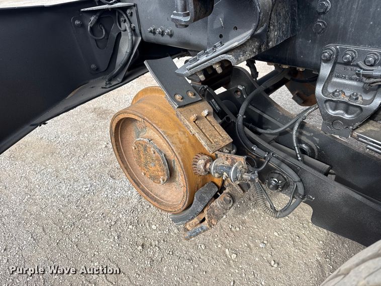 image for item EG1905 2016 Freightliner 108SD crane truck