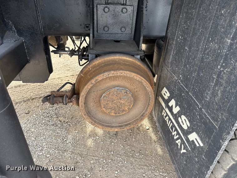 image for item EG1905 2016 Freightliner 108SD crane truck