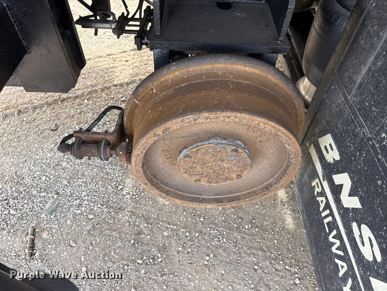 image for item EG1905 2016 Freightliner 108SD crane truck