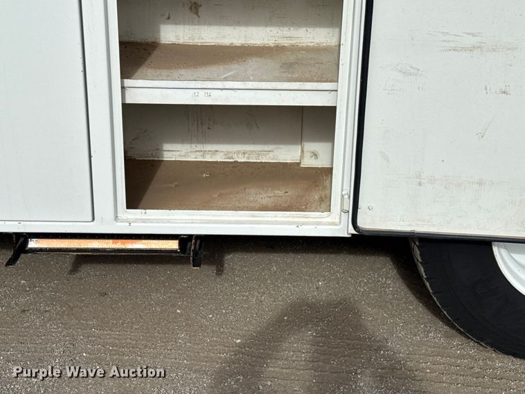 image for item EG1906 2010 International 7500 crane truck