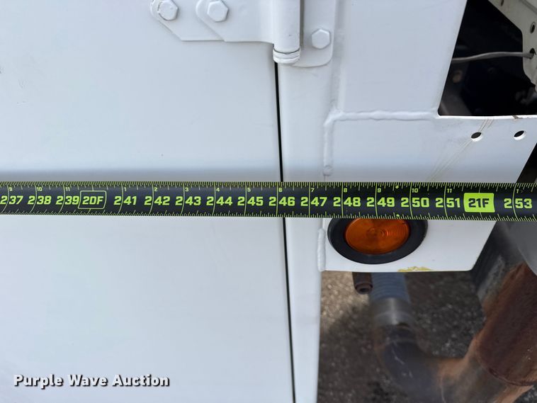 image for item EG1906 2010 International 7500 crane truck