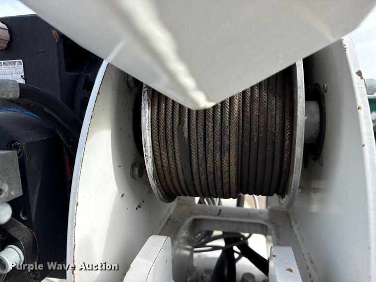 image for item EG1906 2010 International 7500 crane truck