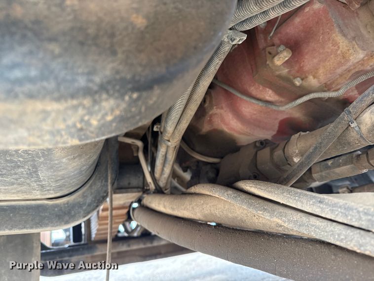 image for item EG1906 2010 International 7500 crane truck