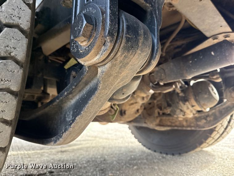 image for item EG1906 2010 International 7500 crane truck