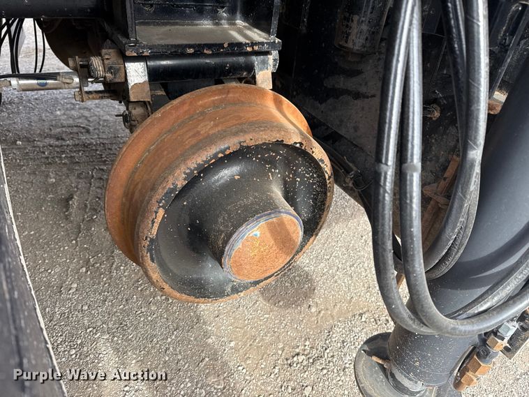 image for item EG1906 2010 International 7500 crane truck