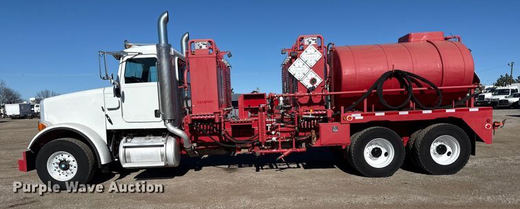 image for item EG1930 2009 Peterbilt 365 tank truck