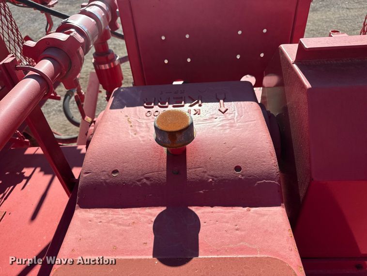 image for item EG1930 2009 Peterbilt 365 tank truck