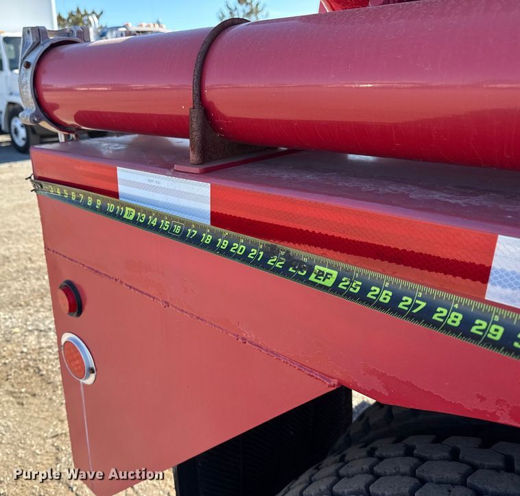 image for item EG1930 2009 Peterbilt 365 tank truck