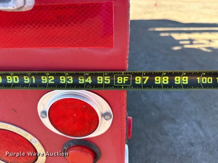 image for item EG1930 2009 Peterbilt 365 tank truck