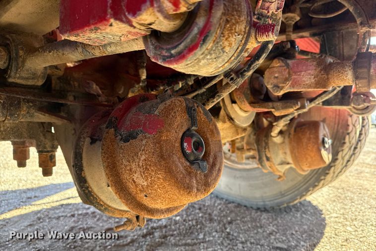 image for item EG1930 2009 Peterbilt 365 tank truck