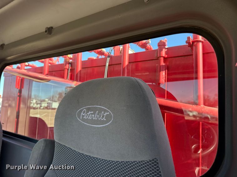 image for item EG1930 2009 Peterbilt 365 tank truck