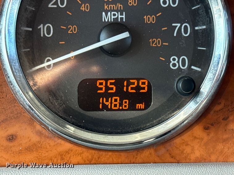 image for item EG1930 2009 Peterbilt 365 tank truck