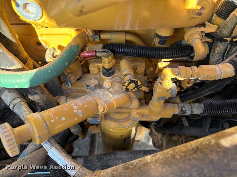 image for item EG1930 2009 Peterbilt 365 tank truck