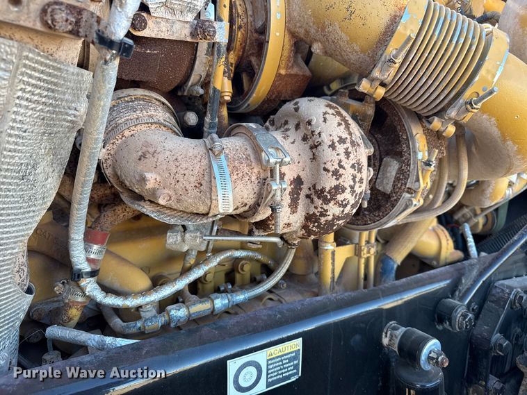 image for item EG1930 2009 Peterbilt 365 tank truck