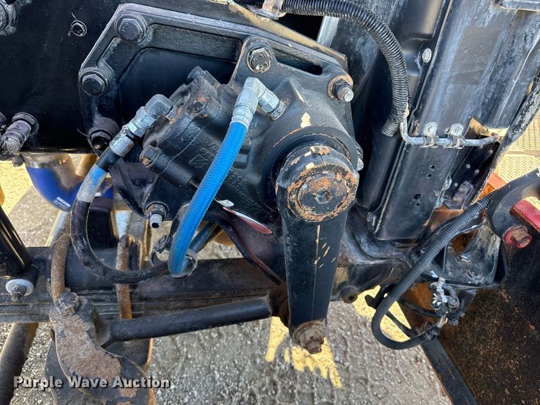 image for item EG1930 2009 Peterbilt 365 tank truck