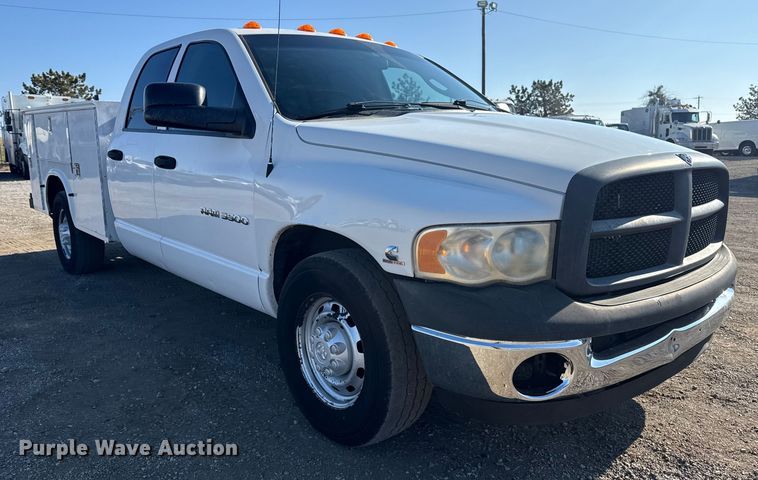image for item EG1942 2005 Dodge Ram 3500 Crew Cab utility bed pickup truck