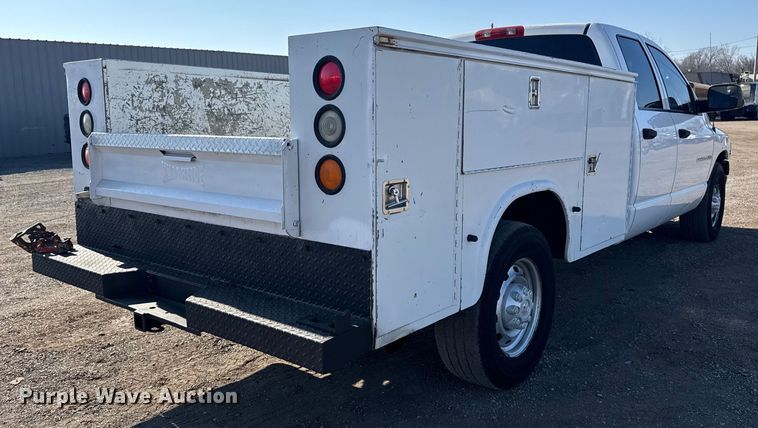 image for item EG1942 2005 Dodge Ram 3500 Crew Cab utility bed pickup truck