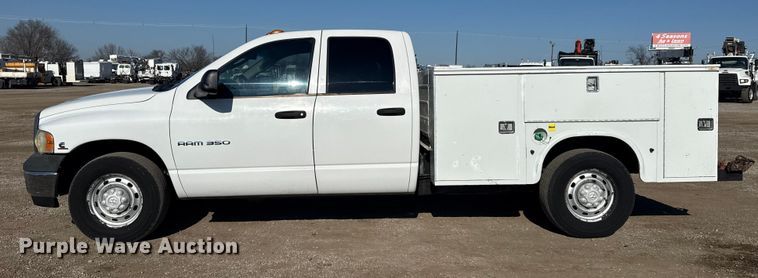 image for item EG1942 2005 Dodge Ram 3500 Crew Cab utility bed pickup truck