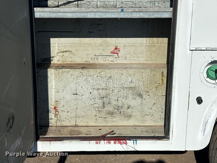 image for item EG1942 2005 Dodge Ram 3500 Crew Cab utility bed pickup truck