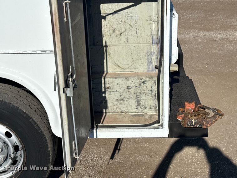 image for item EG1942 2005 Dodge Ram 3500 Crew Cab utility bed pickup truck