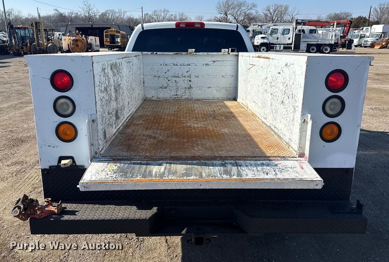 image for item EG1942 2005 Dodge Ram 3500 Crew Cab utility bed pickup truck