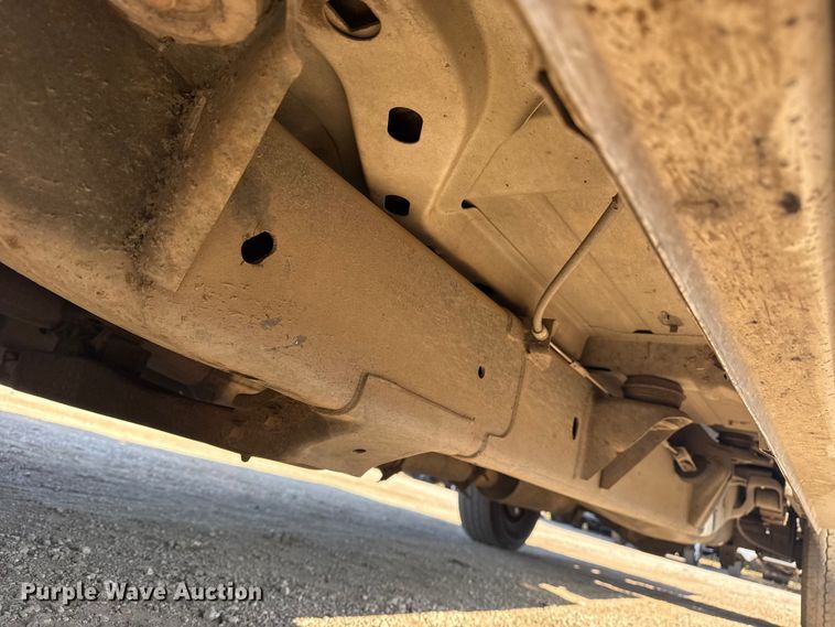 image for item EG1942 2005 Dodge Ram 3500 Crew Cab utility bed pickup truck