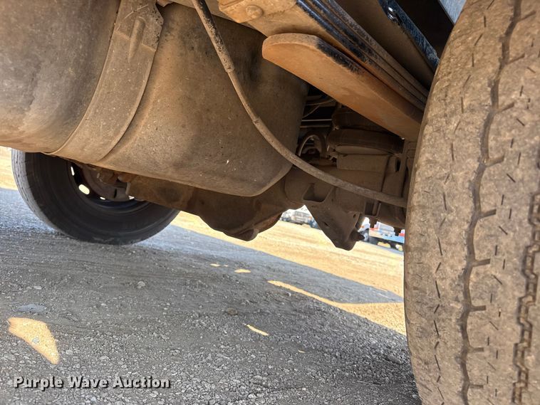 image for item EG1942 2005 Dodge Ram 3500 Crew Cab utility bed pickup truck