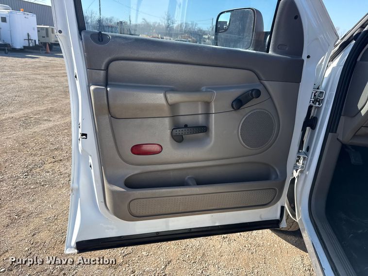 image for item EG1942 2005 Dodge Ram 3500 Crew Cab utility bed pickup truck