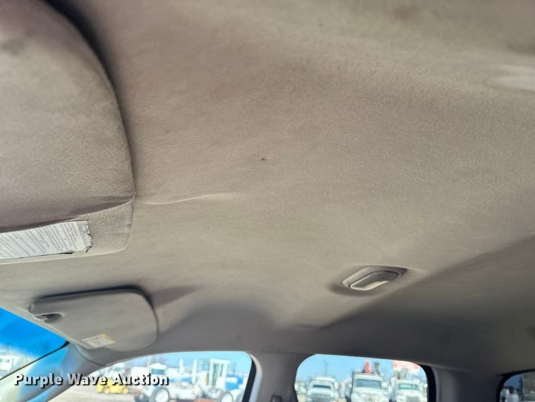 image for item EG1942 2005 Dodge Ram 3500 Crew Cab utility bed pickup truck