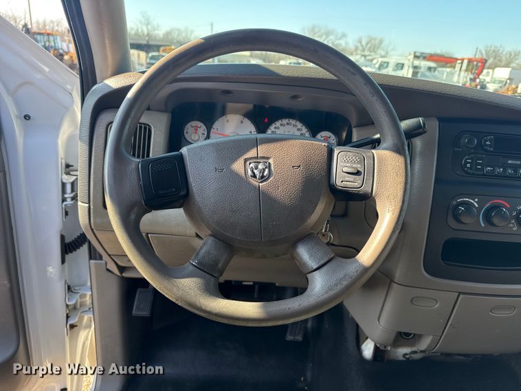 image for item EG1942 2005 Dodge Ram 3500 Crew Cab utility bed pickup truck