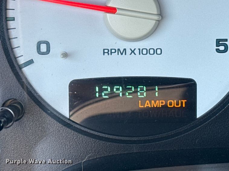 image for item EG1942 2005 Dodge Ram 3500 Crew Cab utility bed pickup truck