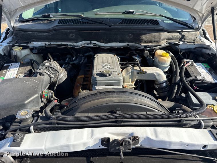 image for item EG1942 2005 Dodge Ram 3500 Crew Cab utility bed pickup truck