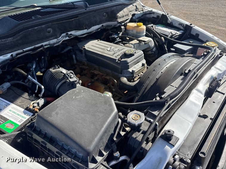 image for item EG1942 2005 Dodge Ram 3500 Crew Cab utility bed pickup truck