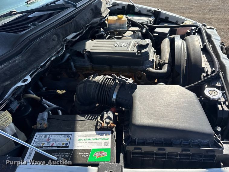 image for item EG1942 2005 Dodge Ram 3500 Crew Cab utility bed pickup truck