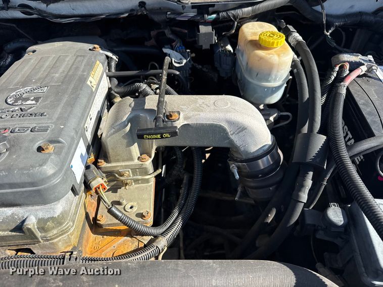 image for item EG1942 2005 Dodge Ram 3500 Crew Cab utility bed pickup truck