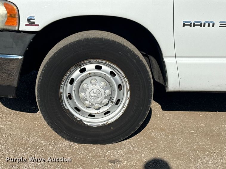 image for item EG1942 2005 Dodge Ram 3500 Crew Cab utility bed pickup truck