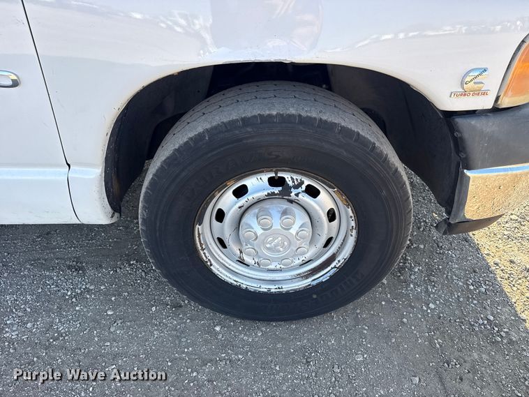 image for item EG1942 2005 Dodge Ram 3500 Crew Cab utility bed pickup truck