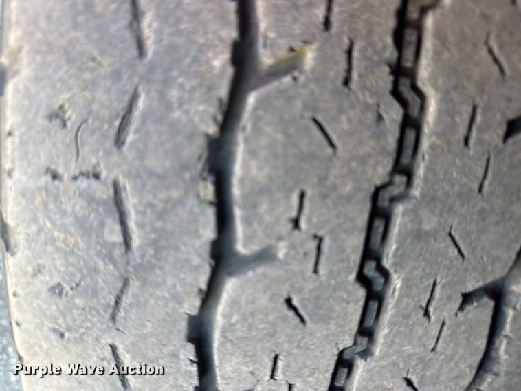 image for item EG1942 2005 Dodge Ram 3500 Crew Cab utility bed pickup truck