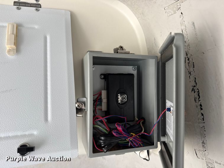 image for item EG1945 2008 Pelsue PODQET-001 fiber optic splicing trailer