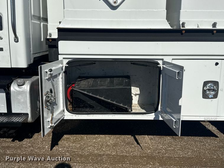 image for item EG1948 2007 Sterling Truck Acterra utility / service truck