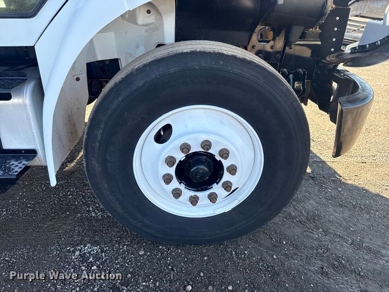 image for item EG1948 2007 Sterling Truck Acterra utility / service truck