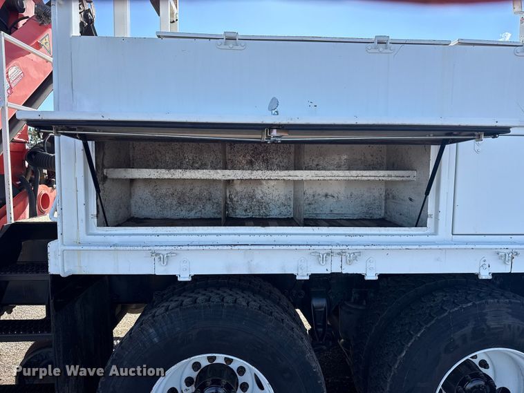 image for item EG1949 2012 Freightliner Business Class M2 crane truck