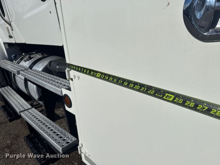 image for item EG1949 2012 Freightliner Business Class M2 crane truck