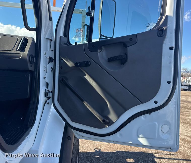 image for item EG1949 2012 Freightliner Business Class M2 crane truck