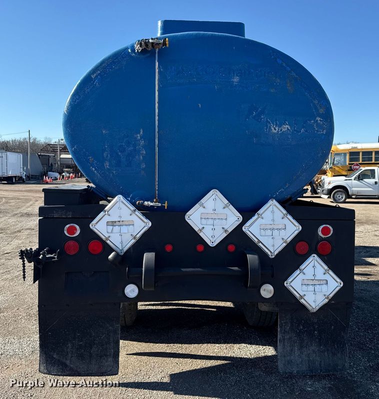 image for item EG1950 2014 Peterbilt 337 tank truck