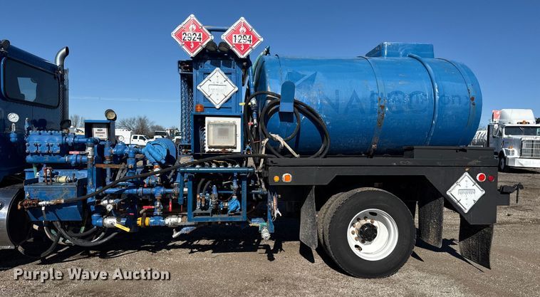 image for item EG1950 2014 Peterbilt 337 tank truck