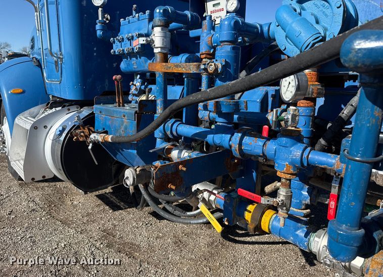 image for item EG1950 2014 Peterbilt 337 tank truck