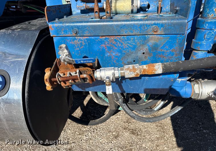 image for item EG1950 2014 Peterbilt 337 tank truck